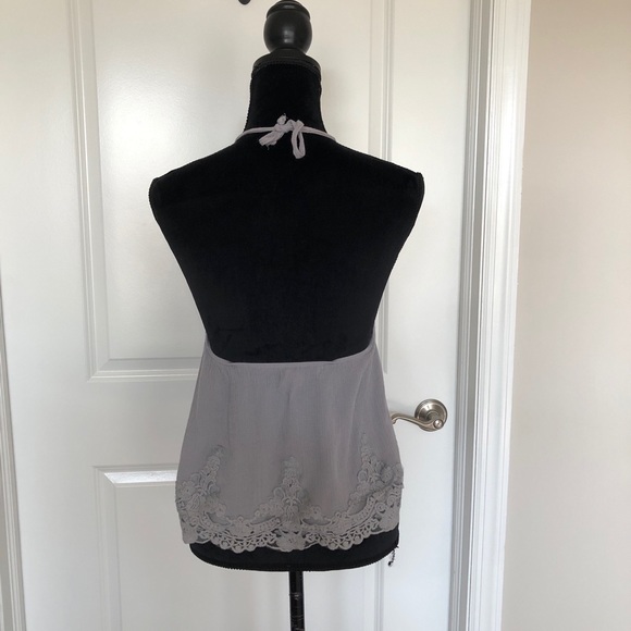 Altar’d State grey cropped halter top size small B40 - Picture 4 of 8